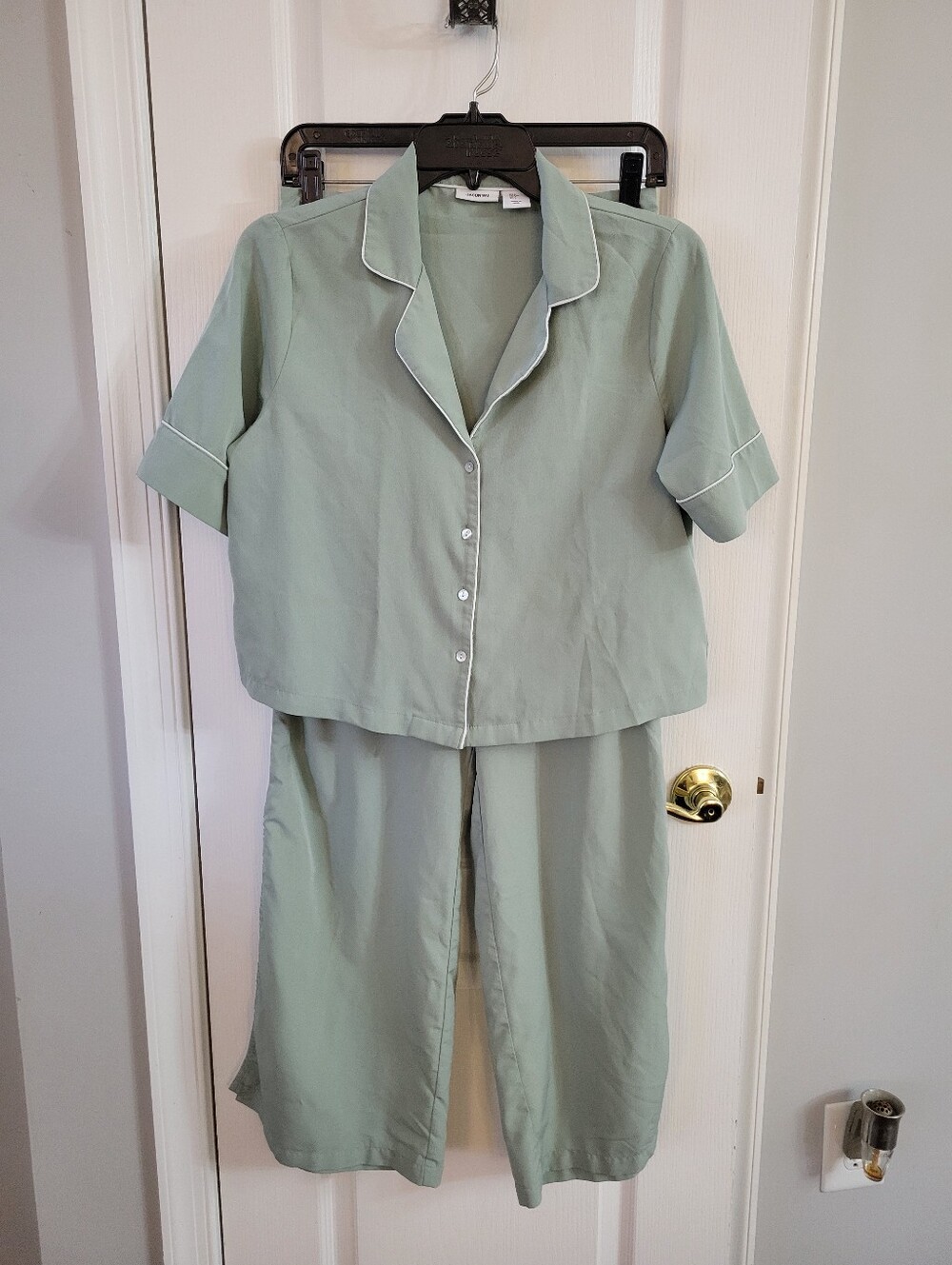 Jason Wu Sage Green 2-Piece Pajama Set Short Sleeve Pants Contrast Trim Small